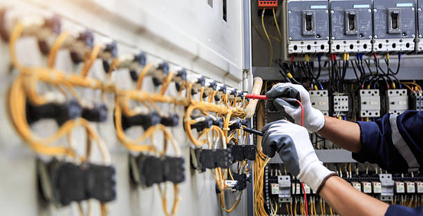 Professional Electrician technician working in Shadyside, OH